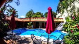 hotel iguana verde en costa rica