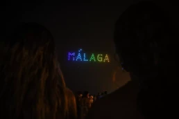 espectáculo de drones feria de málaga 2025